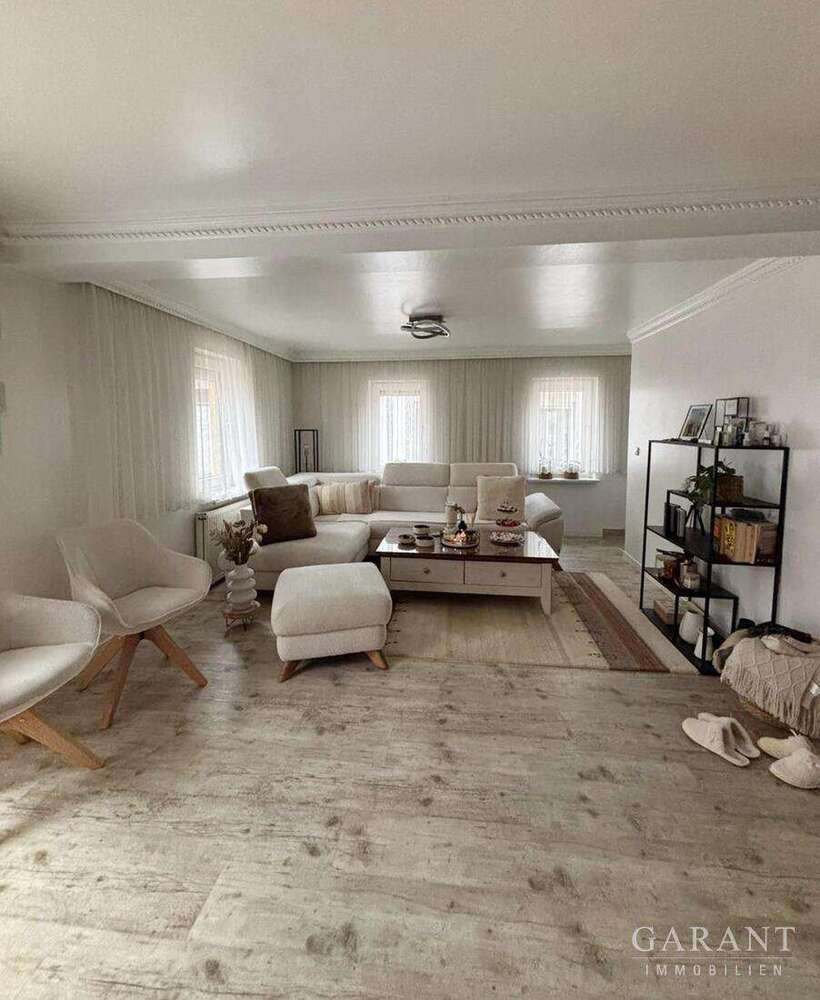 Haus zum Kaufen in Eutingen im Gäu 470.000 € 180 m²