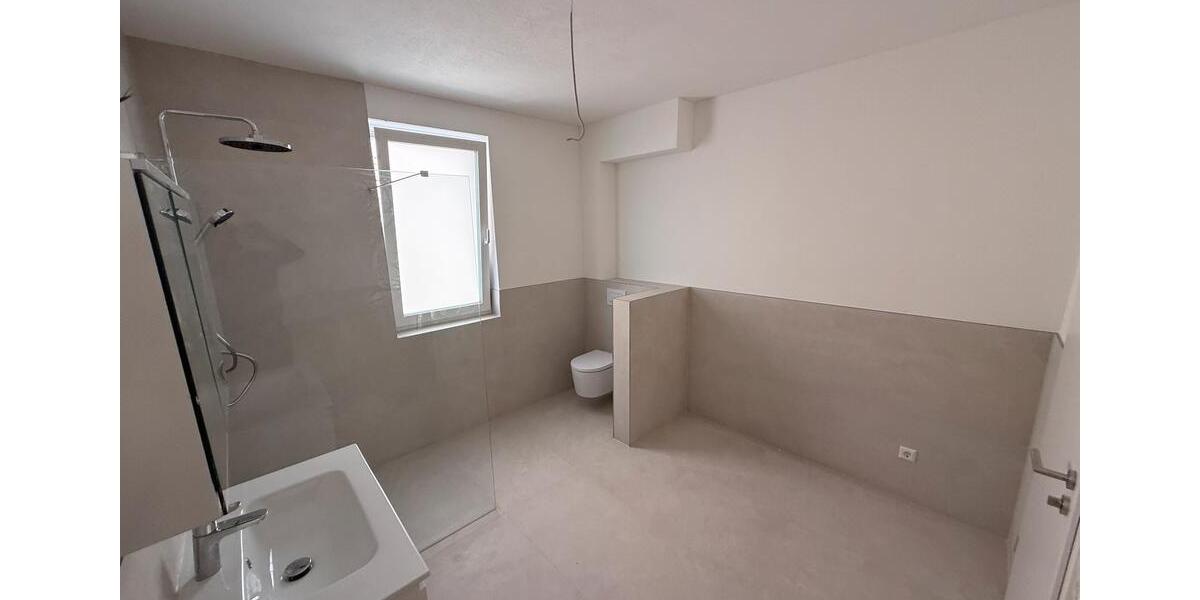 Etagenwohnung Calw - 3.5 Zimmer, 90 m&sup2;, 1.350&euro; | Angebot:25407146