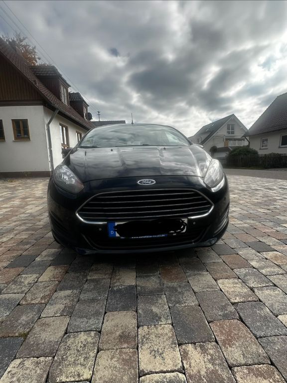 Ford Fiesta 262.500 km 3.000 € Neubulach 75387