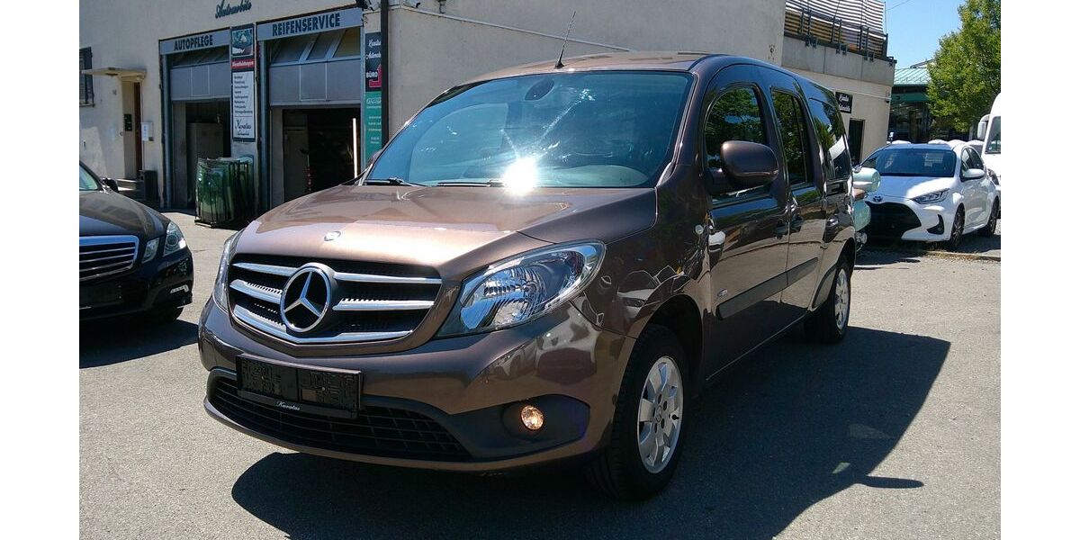 Mercedes-Benz Citan 171.000 km 7.990 &euro; Sindelfingen 71065
