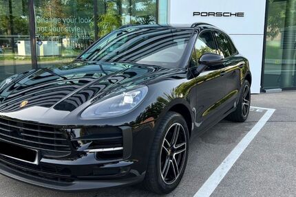Porsche Macan 64.000 km 54.900 € Stuttgart 70190