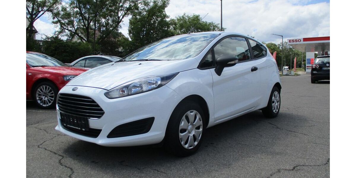Ford Fiesta 111.839 km 4.900 &euro; Sindelfingen 71069