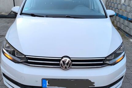 VW Touran 123.000 km 15.800 € Stuttgart 70329
