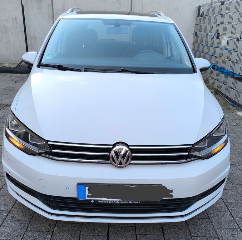 VW Touran 123.000 km 15.800 € Stuttgart 70329