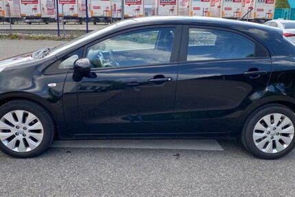 Kia Rio 117.134 km 5.890 € Böblingen 71034