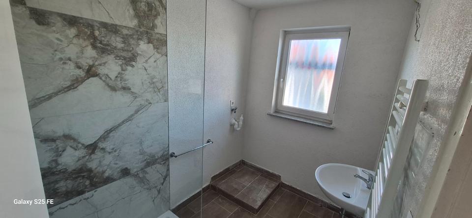 Etagenwohnung Reutlingen Altenburg - 4 Zimmer, 100 m&sup2;, 1.200&euro; | Angebot:25713650