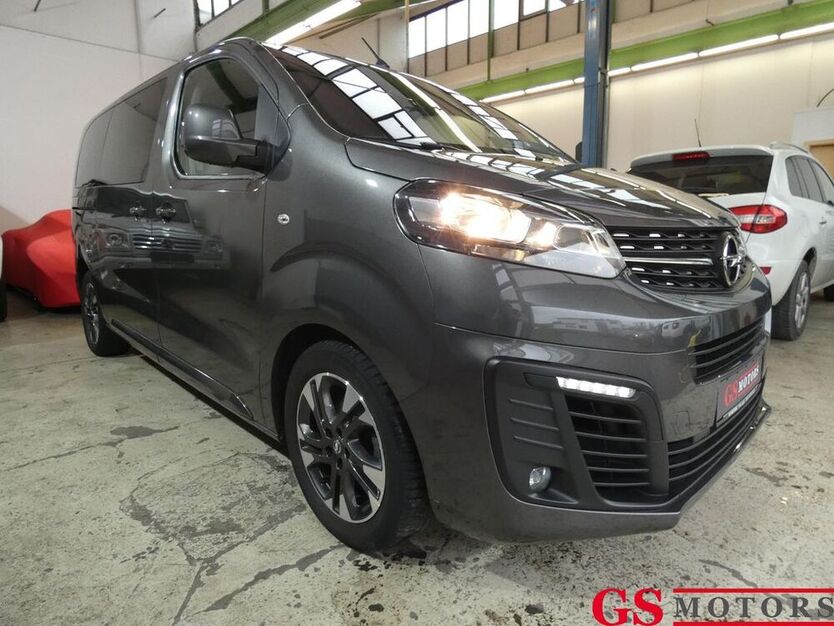 Zafira Life