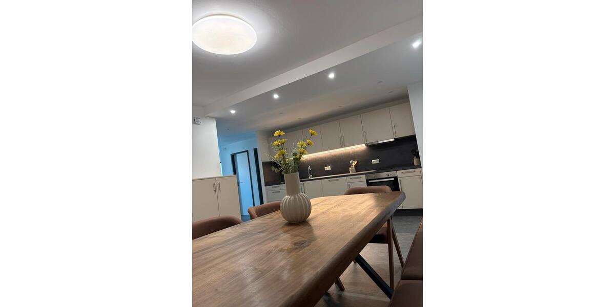 Hochparterre Leinfelden-Echterdingen Echterdingen - 10 Zimmer, 240 m&sup2;, 520&euro; | Angebot:25924863