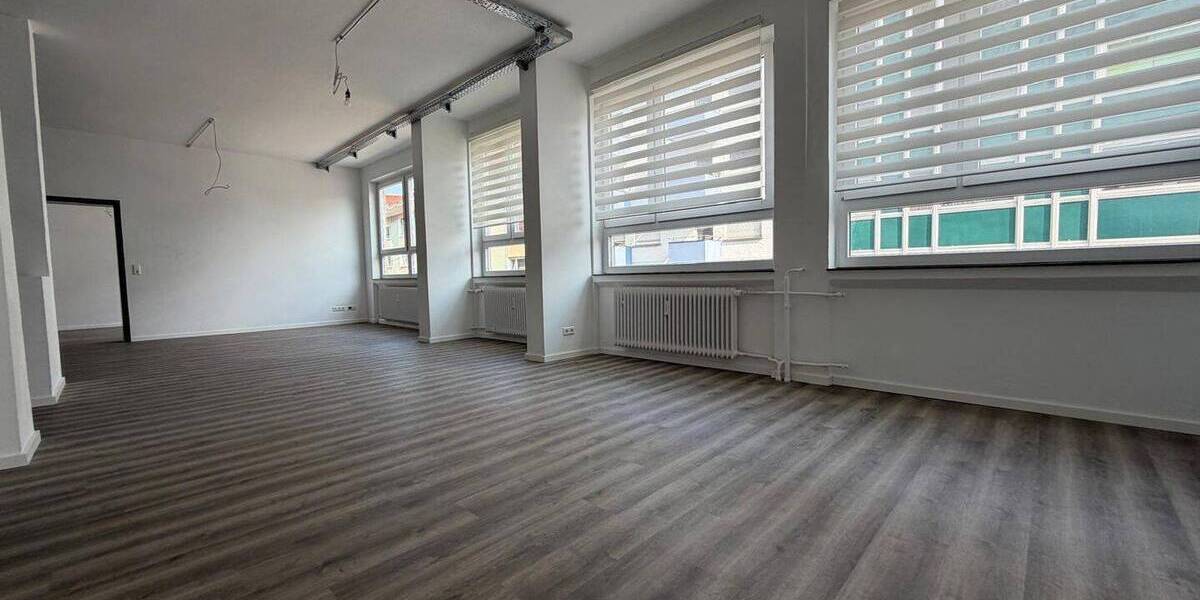 Gewerbeobjekt Stuttgart Ost - 3 Zimmer, 1.800&euro; | Angebot:26472847