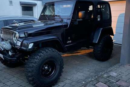 Jeep Wrangler 202.000 km 24.900 &euro; Neustetten 72149