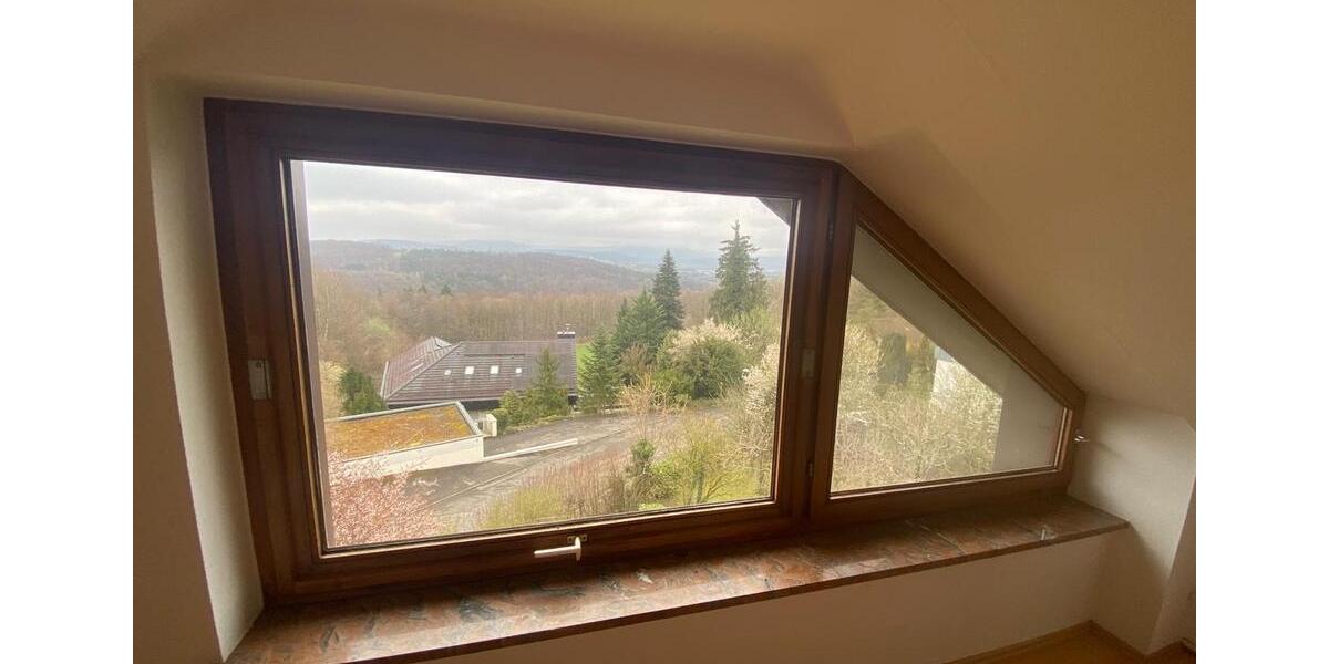 Villa Tübingen Derendingen - 4 Zimmer, 125 m&sup2;, 1.500&euro; | Angebot:25988485