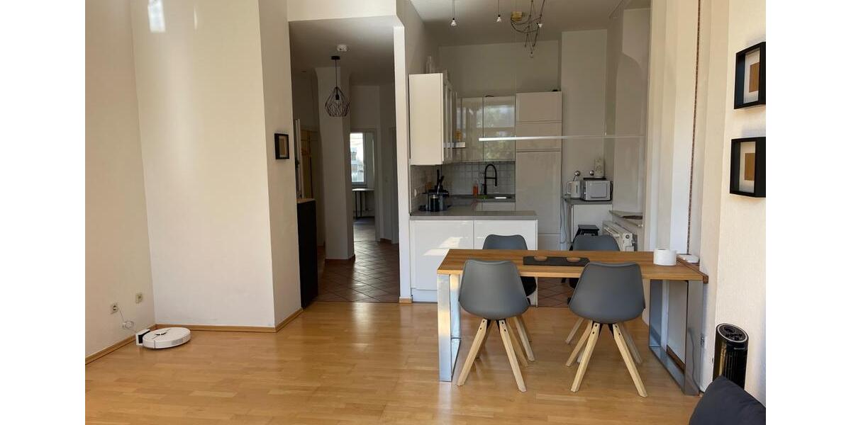 Zentral wohnen in der Hasenbergstr mit EBKStellplatz (3 Zimmer) 3 zimmer