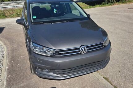 VW Touran 214.771 km 12.499 € Altbach 73776