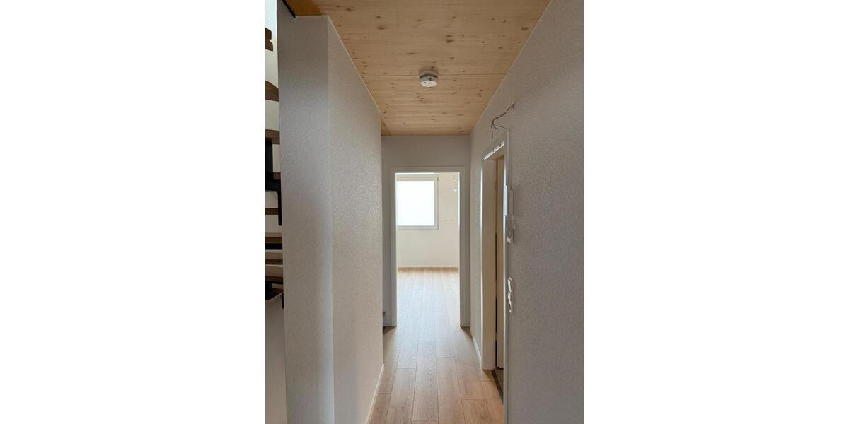 Reihenhaus Ludwigsburg Oßweil - 5.5 Zimmer, 108 m&sup2;, 1.950&euro; | Angebot:25643747