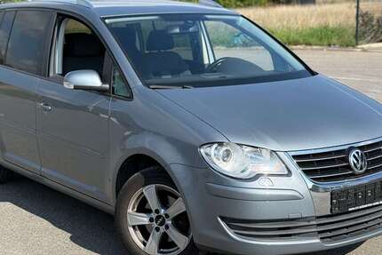 VW Touran 173.000 km 5.499 € Tübingen 72072