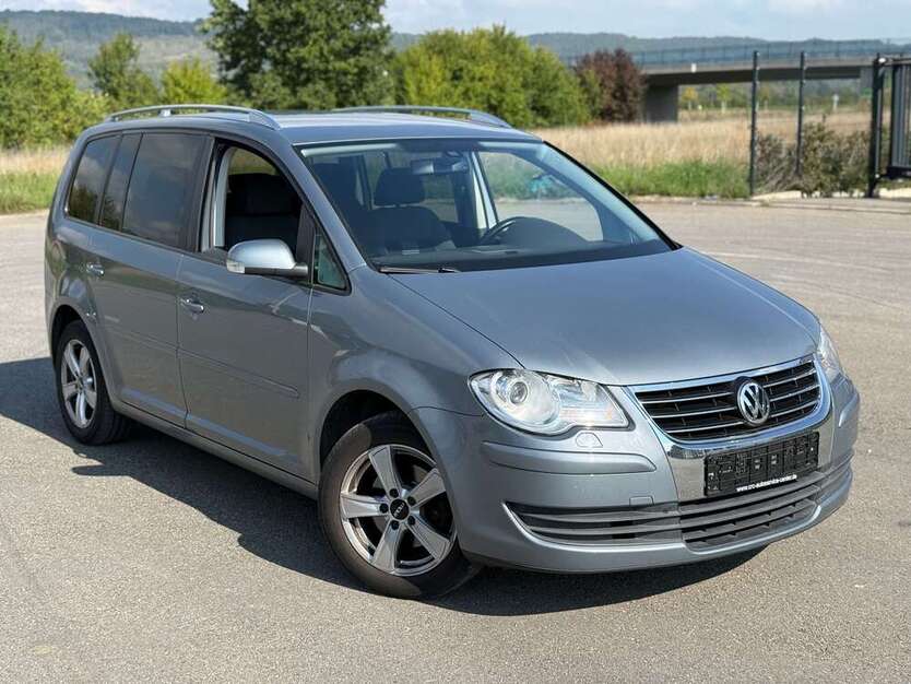 VW Touran 173.000 km 5.499 € Tübingen 72072