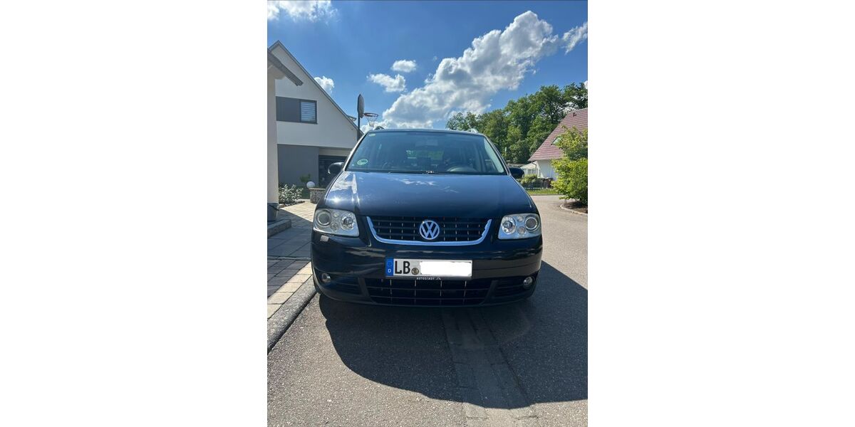 VW Touran 315.000 km 2.100 &euro; Vaihingen 71665
