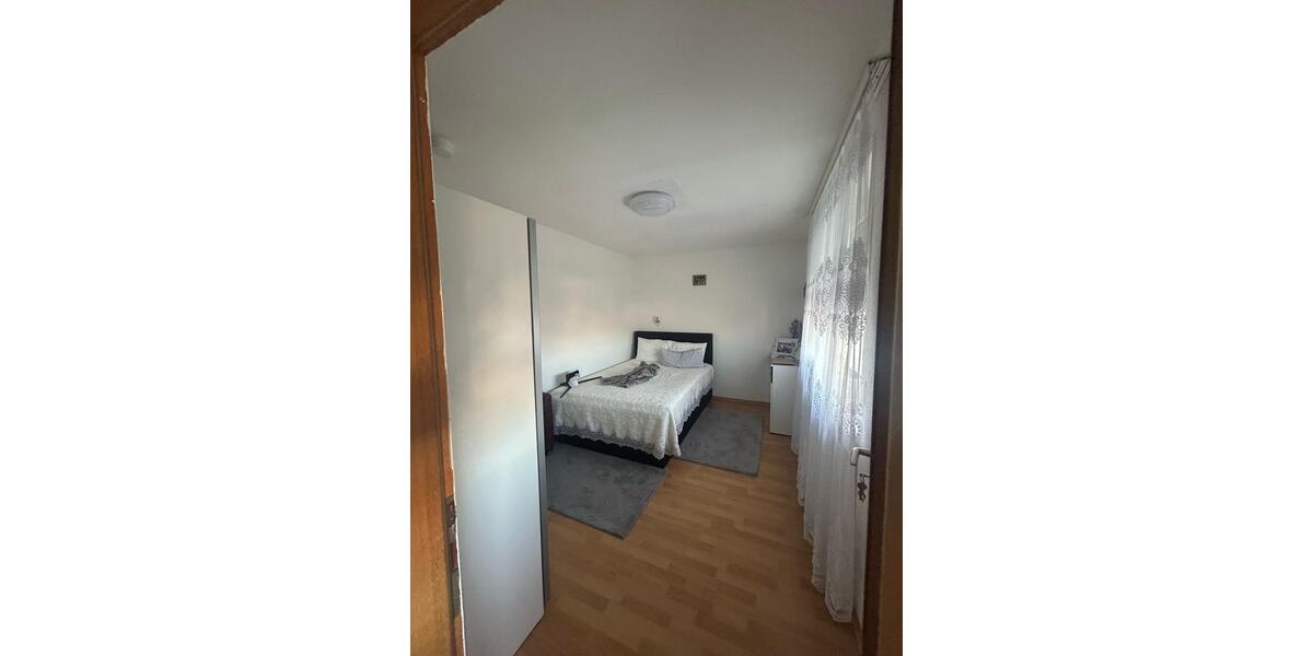 Etagenwohnung Schwieberdingen - 4 Zimmer, 86 m&sup2;, 1.550&euro; | Angebot:24806003