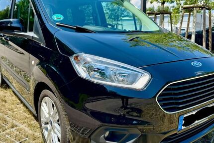 Ford Tourneo Courier 52.000 km 12.300 &euro; Leonberg 71229