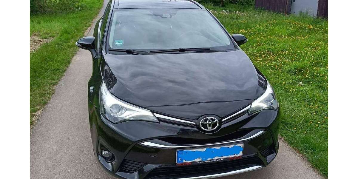 Toyota Avensis 105.000 km 15.500 &euro; Reutlingen, Stadt 72760