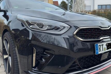 Kia pro ceed / ProCeed 62.000 km 23.500 &euro; Reutlingen 72766