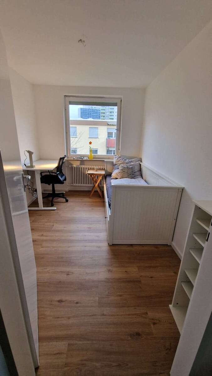 WG-Zimmer in Stuttgart 590 € 9 m² zimmer