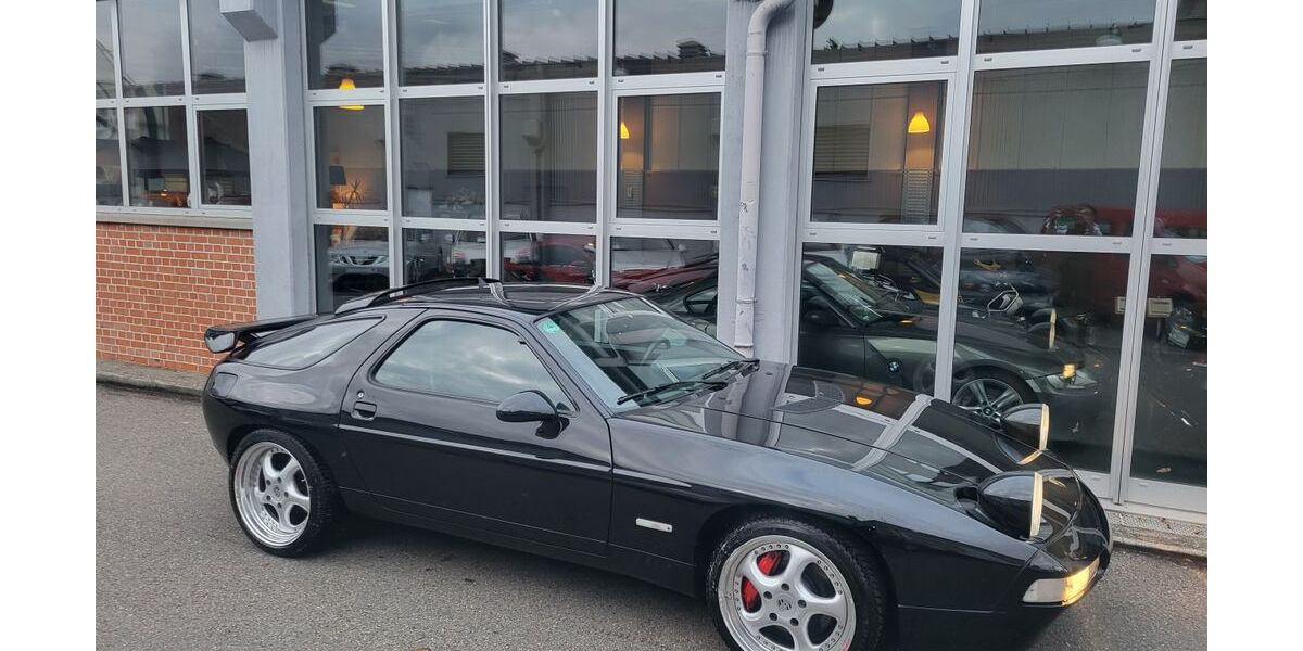 Porsche 928 250.000 km 28.800 &euro; Stuttgart 70372