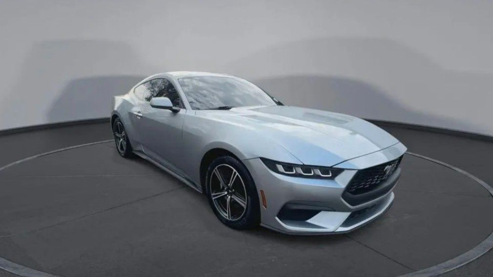 Ford Mustang 76.000 km 37.999 &euro; Gäufelden 71126