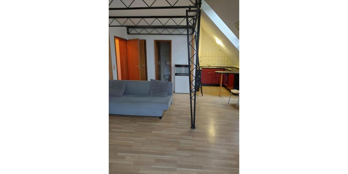 Eine besonders schöne Dachgeschosswohnung für eine Person - Appartement Stuttgart Feuerbach | Angebot:27649208
