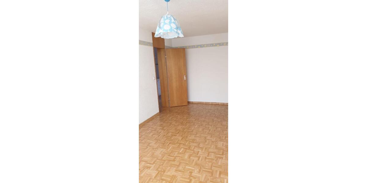 Etagenwohnung Esslingen am Neckar Oberesslingen - 3.5 Zimmer, 87 m&sup2;, 1.580&euro; | Angebot:26443346