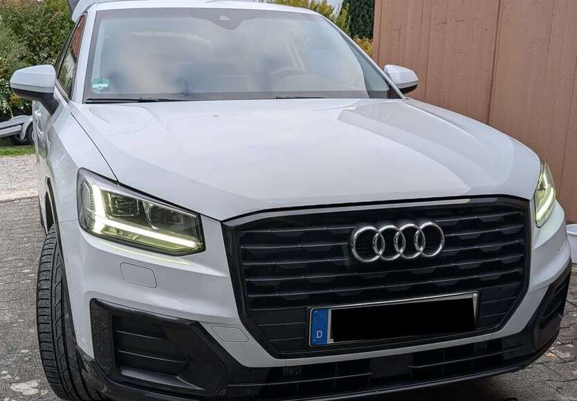 Audi Q2 106.000 km 18.500 € Esslingen 73733