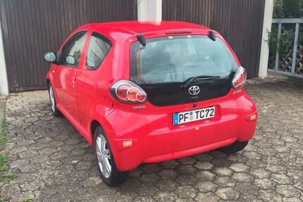 Toyota Aygo (X) 125.000 km 2.300 &euro; Tiefenbronn 75233