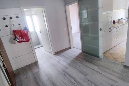 Wohnung Weil der Stadt - 3 Zimmer, 79 m&sup2;, 1.280&euro; | Angebot:26477332