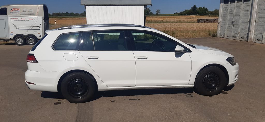 VW Golf 51.000 km 14.300 &euro; Wolfschlugen 72649