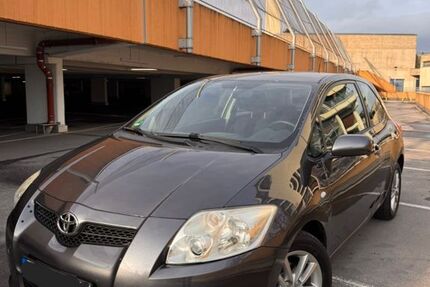 Toyota Auris 106.332 km 5.450 &euro; Esslingen 73732