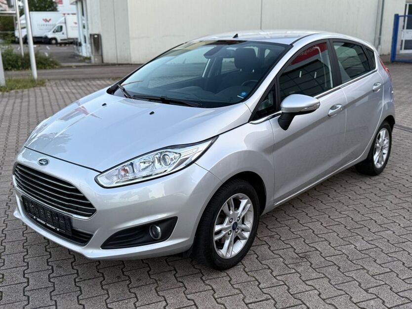 Ford Fiesta 52.000 km 7.990 € Metzingen 72555