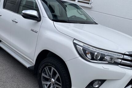 Toyota Hilux 176.000 km 30.900 € Calw 75365