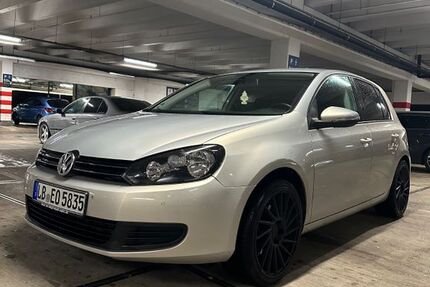 VW Golf 124.000 km 6.900 &euro; Freiberg am Neckar 71691