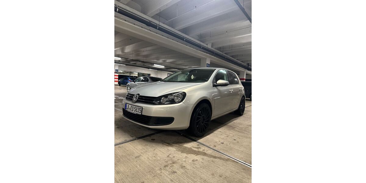 VW Golf 124.000 km 6.900 &euro; Freiberg am Neckar 71691