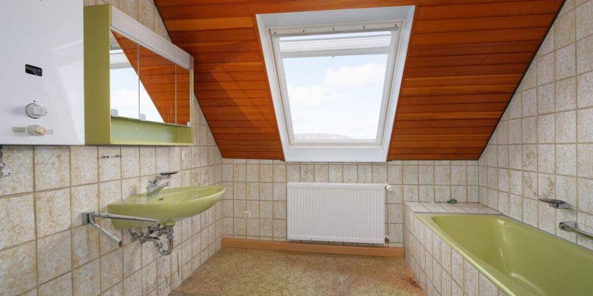 Mehrfamilienhaus, Wohnhaus Mühlacker - 9 Zimmer, 189 m&sup2;, 540.000&euro; | Angebot:24860329