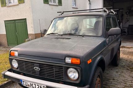 Lada Niva 110.000 km 4.200 &euro; Pfäffingen 72119