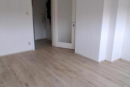 Wohnung Ludwigsburg - 1 Zimmer, 16 m&sup2;, 430&euro; | Angebot:27608576