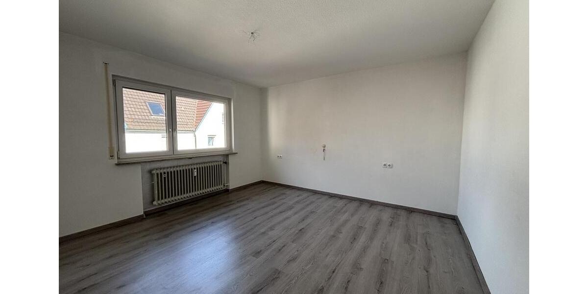 Etagenwohnung Ludwigsburg Hoheneck - 3 Zimmer, 79 m&sup2;, 790&euro; | Angebot:25852518
