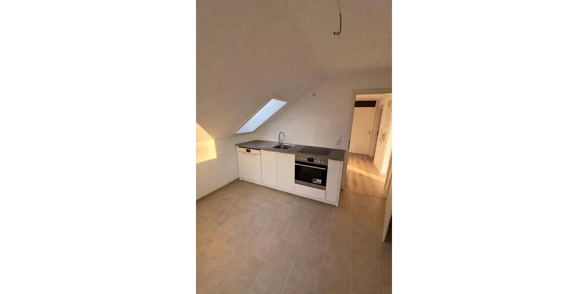 Dachgeschoßwohnung Leonberg - 2 Zimmer, 58 m&sup2;, 880&euro; | Angebot:25945542