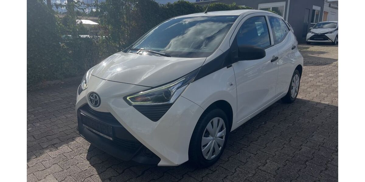 Toyota Aygo (X) 99.996 km 7.200 &euro; Sindelfingen 71065