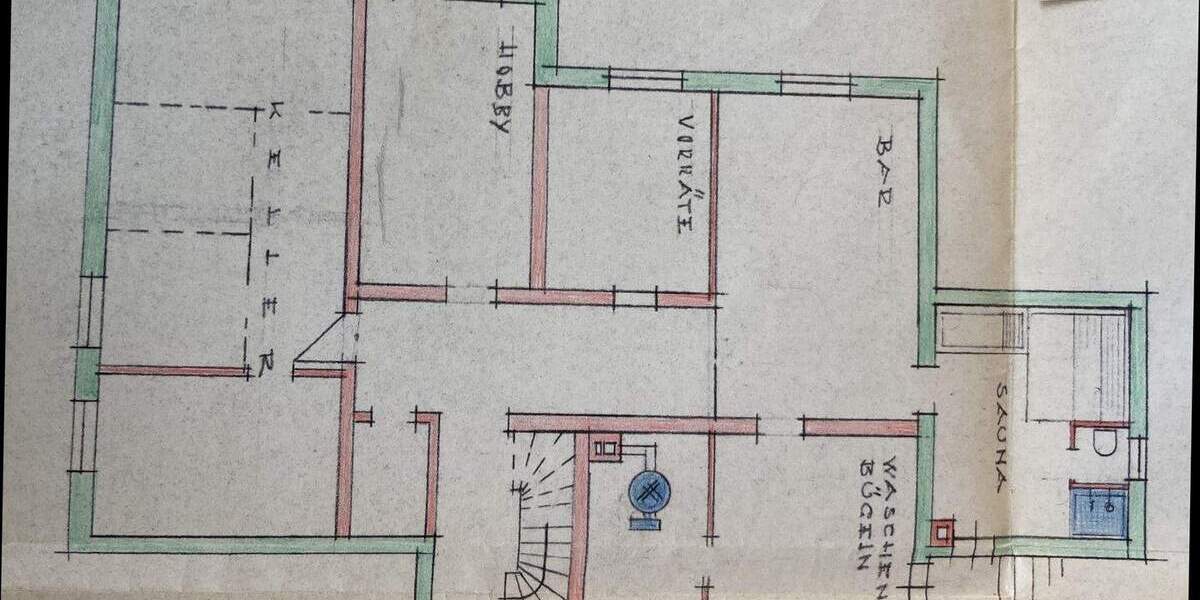 freistehendes gepflegtes 3-Familienhaus mit Doppelgarage 9 zimmer