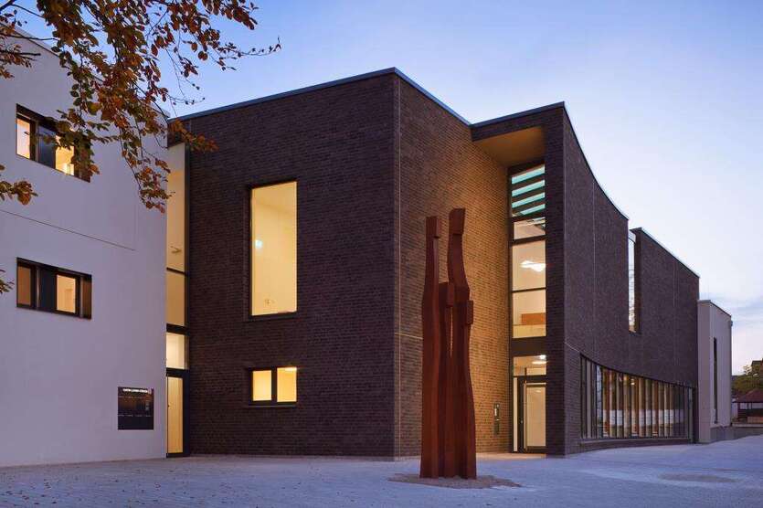 Wohnung zum Mieten in Pforzheim 1.050 € 102.78 m² 3 zimmer