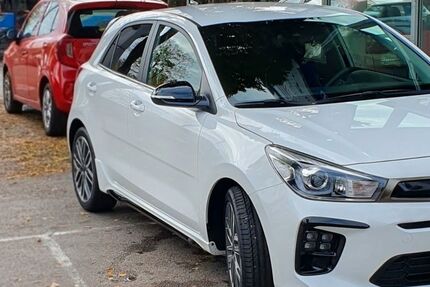 Kia Rio 57.000 km 15.850 &euro; Bietigheim-Bissinge 74321