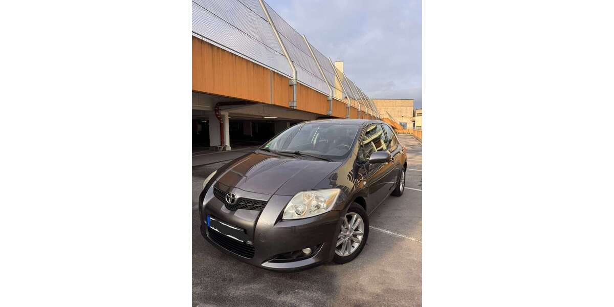 Toyota Auris 106.332 km 5.450 &euro; Hegensberg (Esslingen am Neckar) 73732