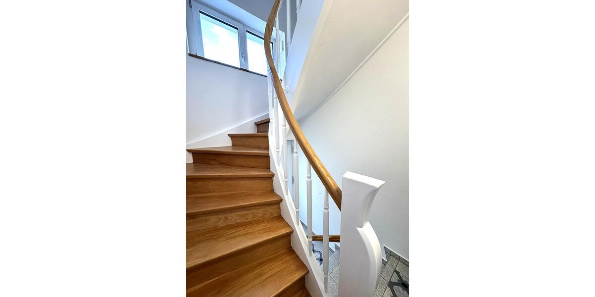 Dachgeschoßwohnung Esslingen am Neckar Hegensberg - 3 Zimmer, 53 m&sup2;, 1.000&euro; | Angebot:24489403